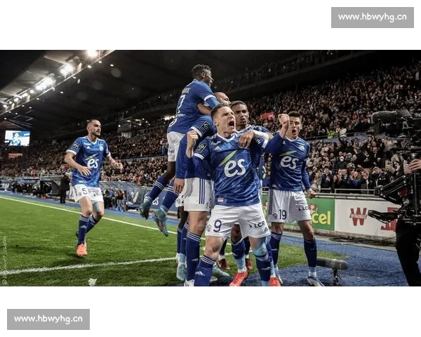 今日体坛焦点汇聚联赛争冠与国际赛事热战升级球星表现引关注不断 今日体坛焦点汇聚联赛争冠与国际赛事热战升级球星表现引关注不断